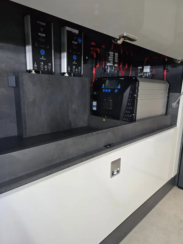 Clayton Power LPS II 3000 - 2kWh Lithium Power System Package thumbnail 7